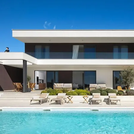 Sealine Comfortable Holiday Villa Pula